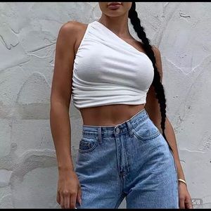 One shoulder crop top